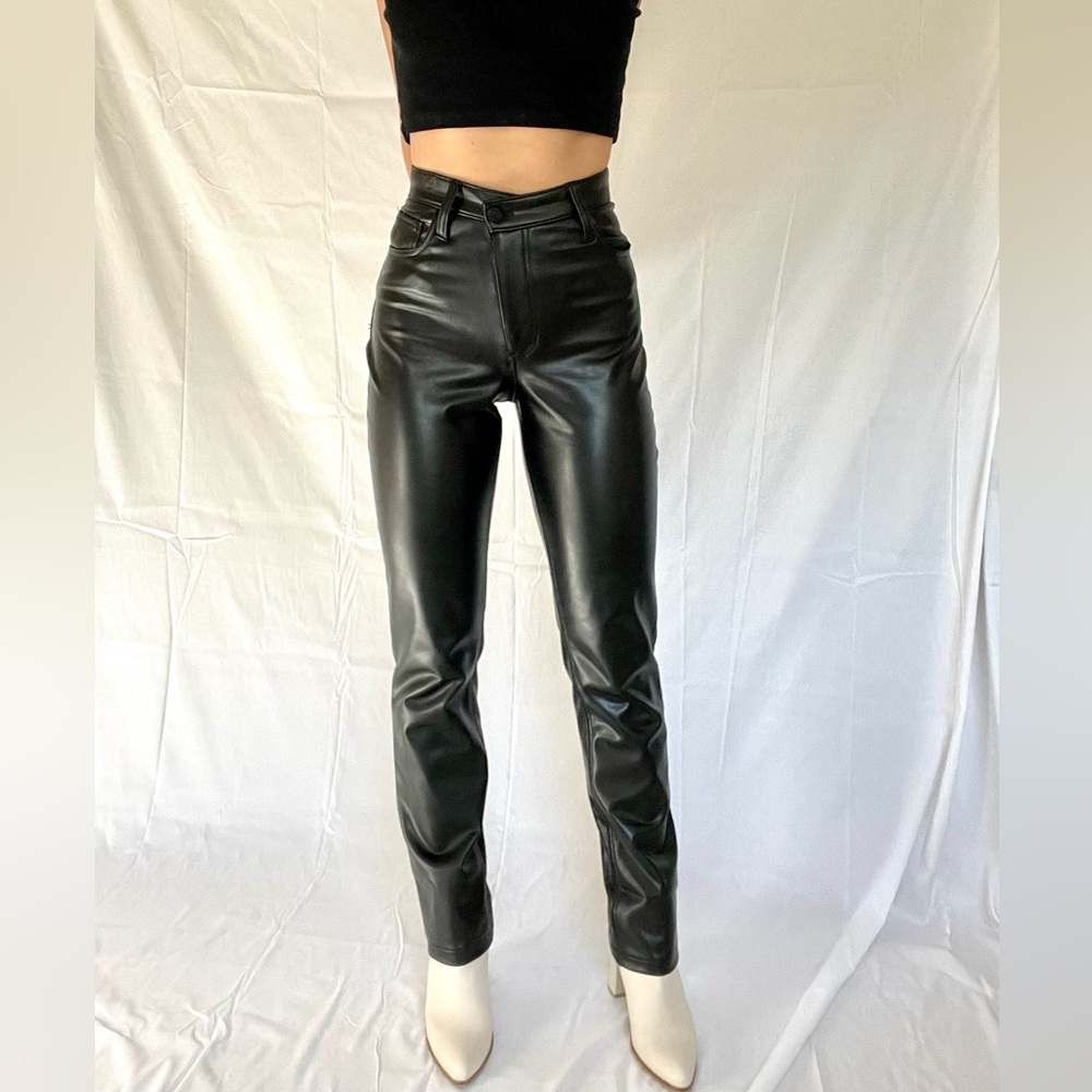 Abercrombie & Fitch | Black Vegan Leather Ultra High Rise | Size 25L